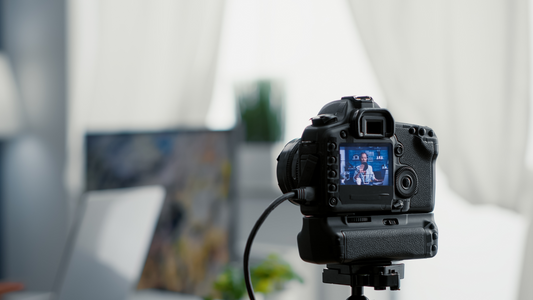 How to Advertise Your Business in 2025 (Proven Digital & Offline Strategies)