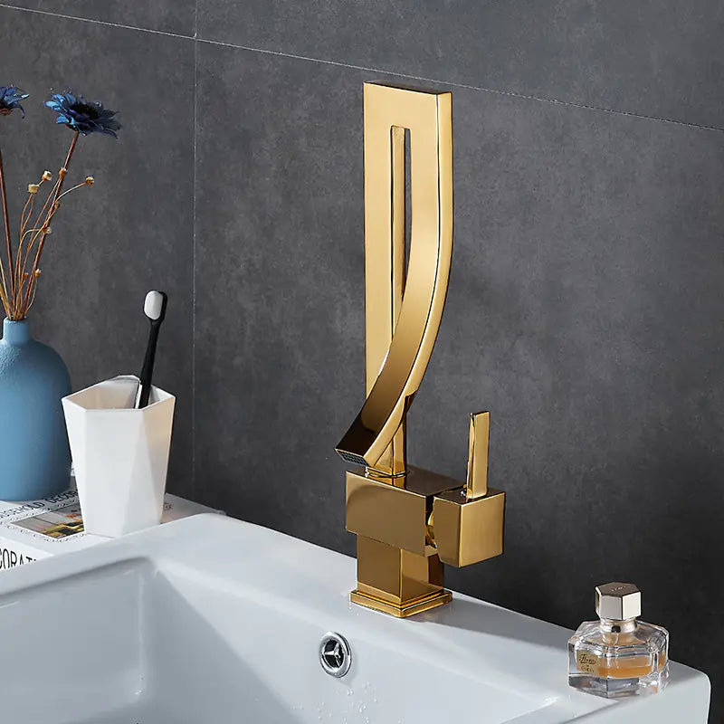 Modern Swivel Sink Faucet - Luxe Haus Studio
